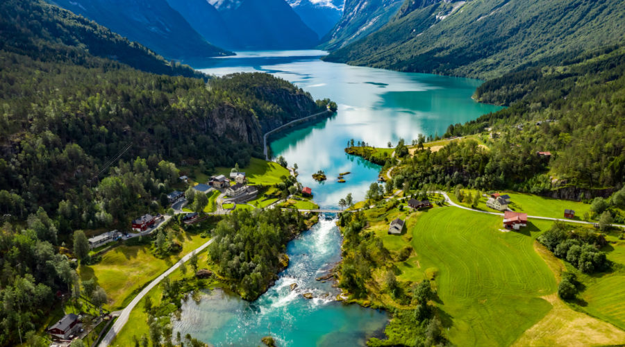 A birds-eye view over the beautiful Lodalen valley and Lovatnet.