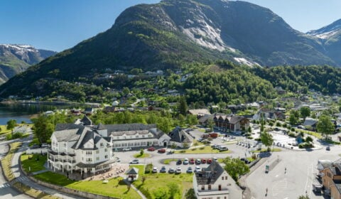 Den sjarmerende lille byen Eidfjord, Norge.